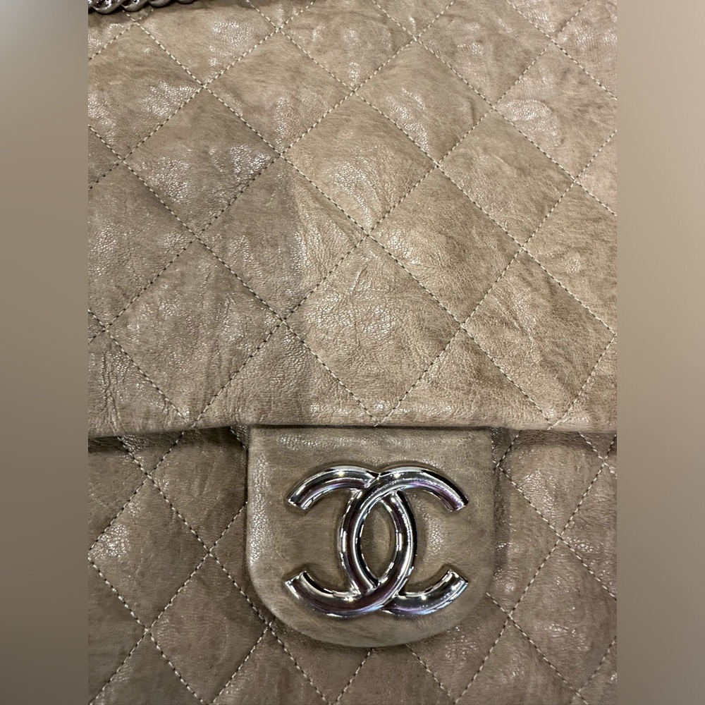 Chanel Quilted chain shoulder bag caviar leather kaki colour